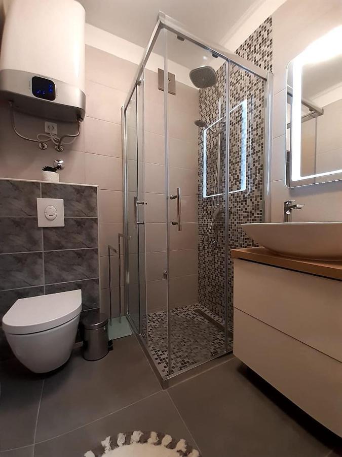 Solis Adriaticum Apartments Jasenice  Ngoại thất bức ảnh
